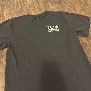 Tilly's Black Short Sleeve Tee
